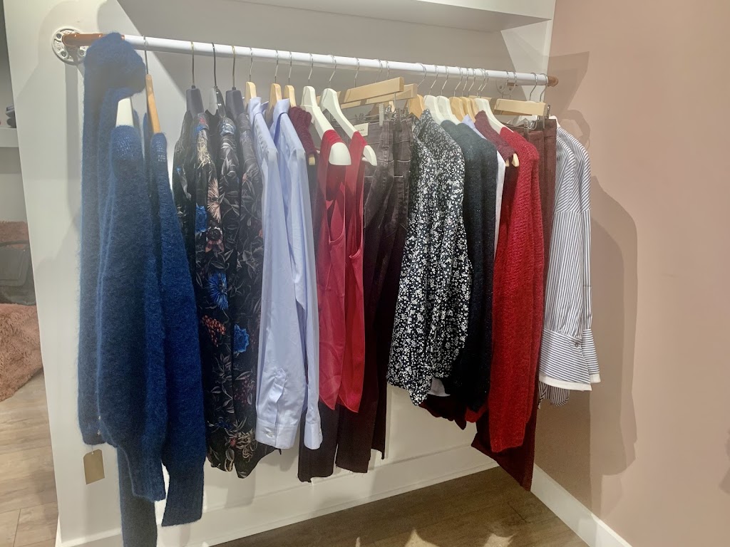 Les dames de Nohant | 4927 Rue Sherbrooke O, Westmount, QC H3Z 1H2, Canada | Phone: (514) 482-1020