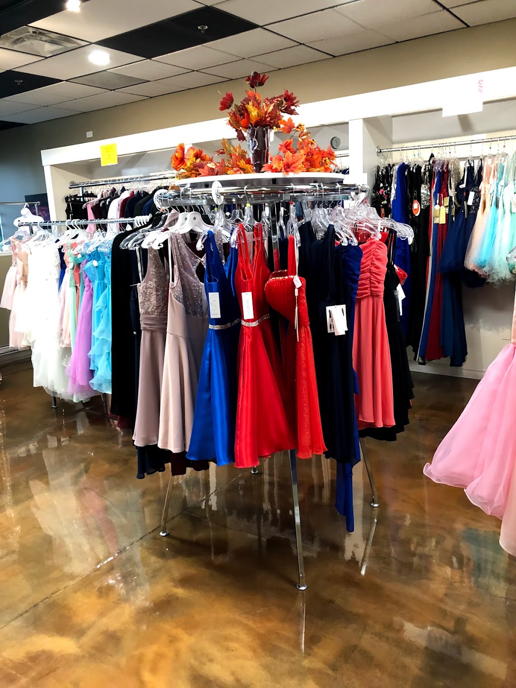 COBOURG Baldini Bridal & Accessories | 1040 Division St, Cobourg, ON K9A 5Y5, Canada | Phone: (905) 377-0238