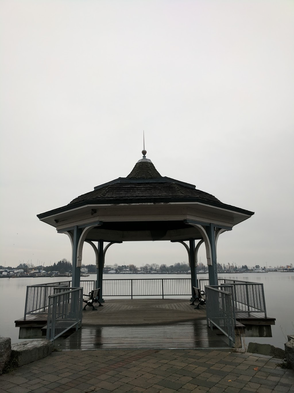 Humber Bay Promenade Park | 2195 Lake Shore Blvd W, Toronto, ON, Canada