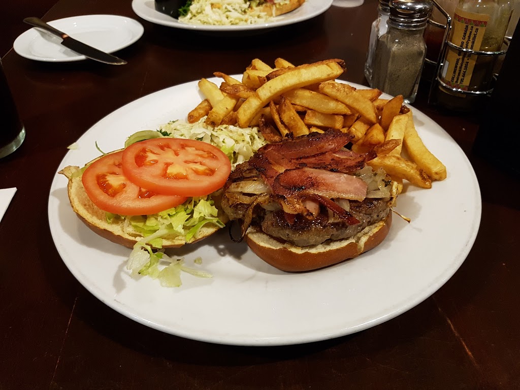 The Iron Skillet Collingwood | 49 Huron St, Collingwood, ON L9Y 1C5, Canada | Phone: (705) 445-5805