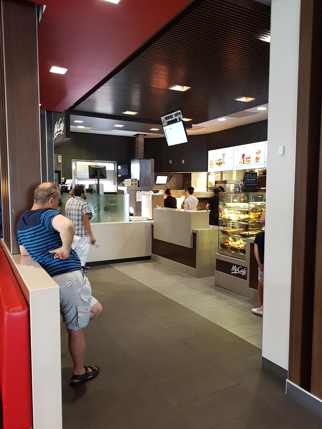 McDonalds | 2895 Boulevard de la Concorde E, Laval, QC H7E 2B5, Canada | Phone: (450) 661-5072