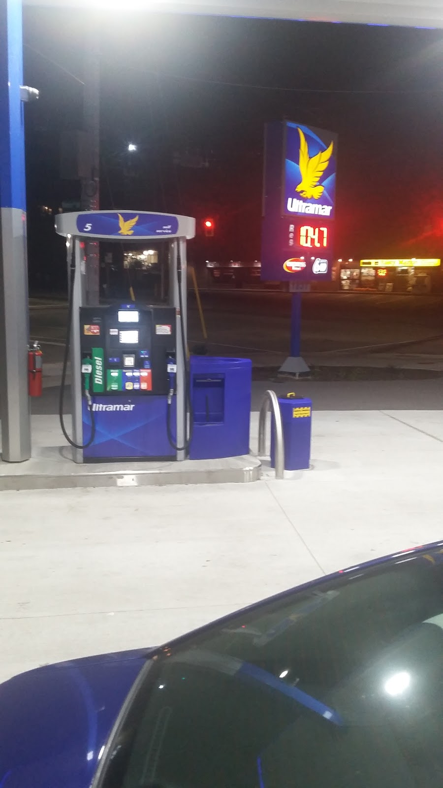 Ultramar | 1837 Main St W, Hamilton, ON L8S 1H6, Canada | Phone: (905) 527-7080