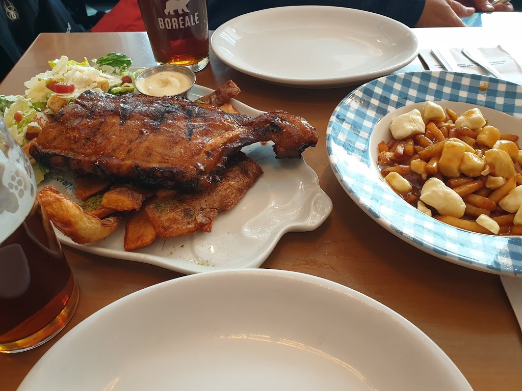 Cochon Dingue Champlain | 46 Boulevard Champlain, Québec, QC G1K 4E8, Canada | Phone: (418) 692-2013