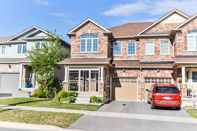 Cleona Barretto - Broker REMAX Crossroads | 8901 Woodbine Ave, Markham, ON L3R 9Y4, Canada | Phone: (647) 385-7877
