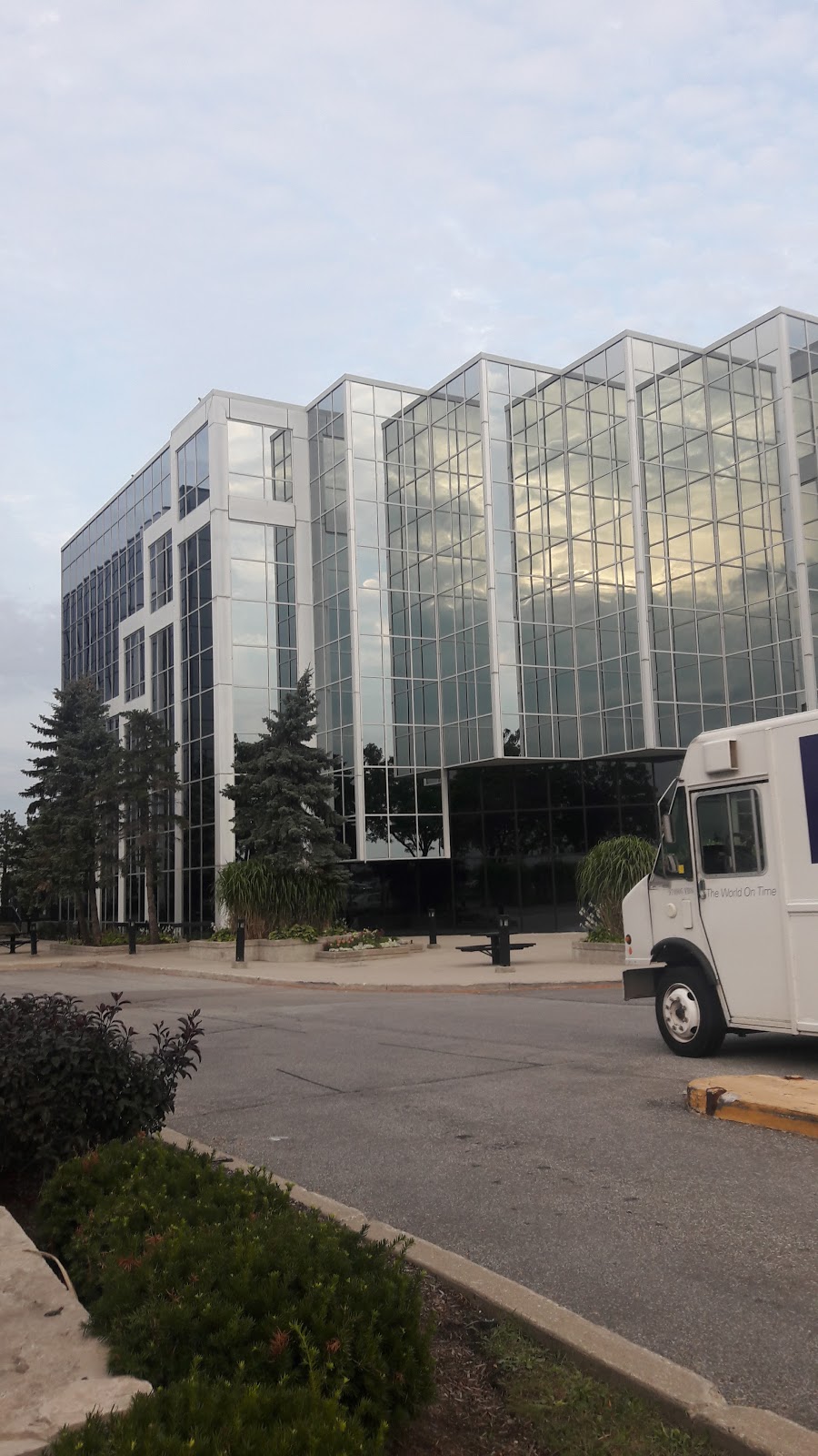 Impark Parking | 6725 Airport Rd, Mississauga, ON L4V 1V2, Canada | Phone: (416) 369-1801
