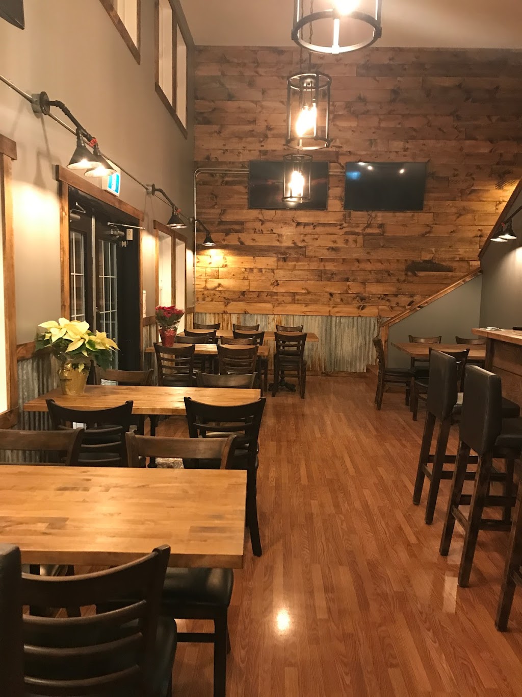 Keg & Kettle Grill | 607 Eighth Ave, Midway, BC V0H 1M0, Canada | Phone: (236) 354-0024
