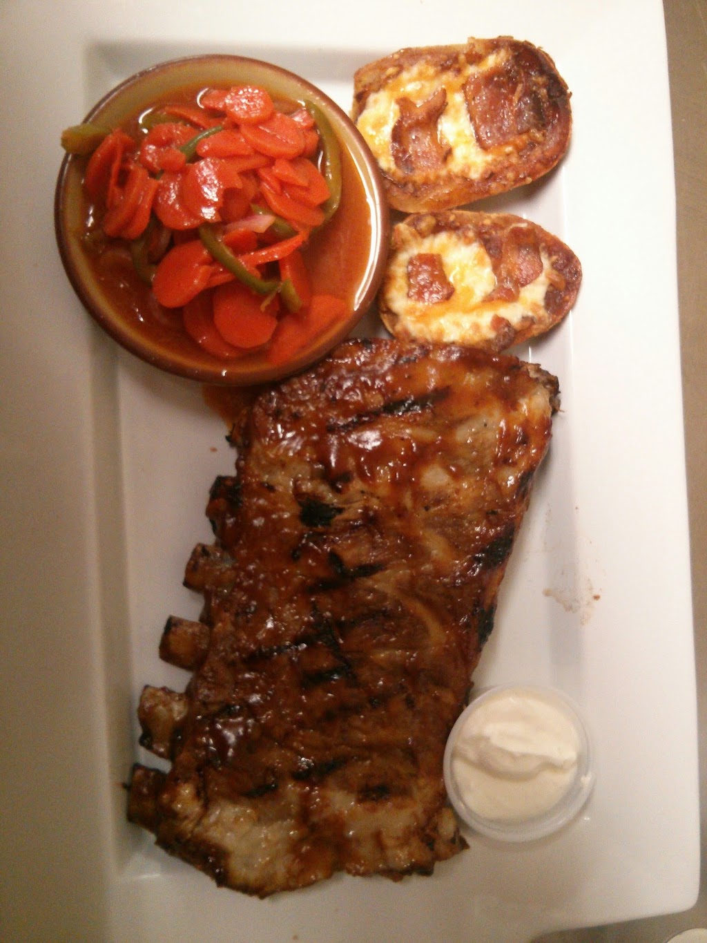 Marble Lake Lodge - Home Of The Hungry Moose Restaurant | 1005 Marble Lake Rd, Cloyne, ON K0H 1K0, Canada | Phone: (613) 336-0117