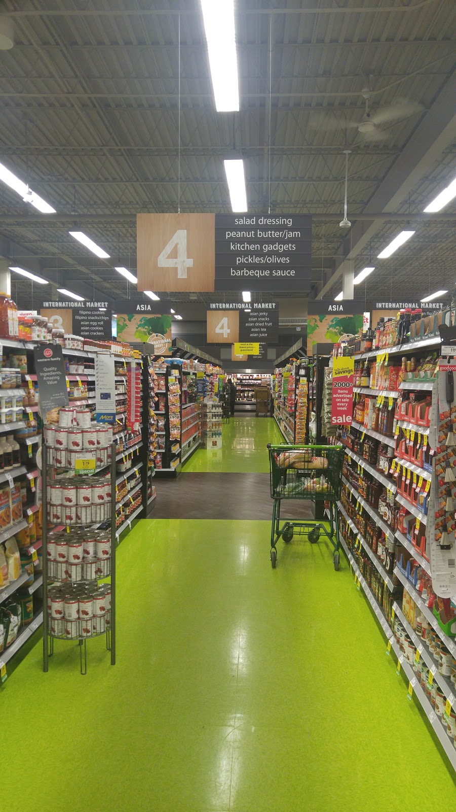 Northgate Shopping Centre | 1361 - 1399 McPhillips Street, Winnipeg, MB R2V 3C4, Canada | Phone: (204) 339-1642