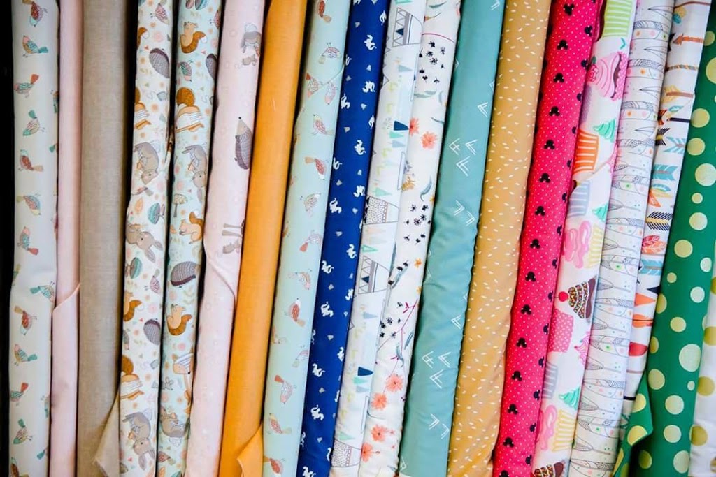 Fabric Crush | 3290 Shea Rd, Richmond, ON K0A 2Z0, Canada | Phone: (613) 852-3434