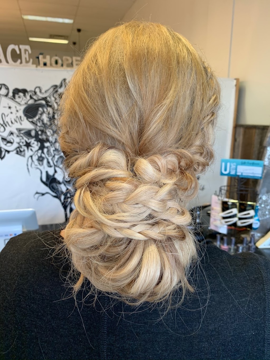 U Salon/Unforgettable Looks | 10 Keith Ave Un 206, Collingwood, ON L9Y 4T9, Canada | Phone: (705) 446-3331