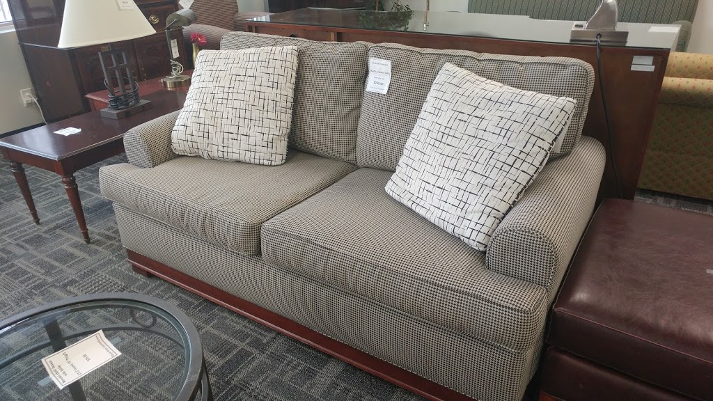 Moveline Liquidations | 2130 S Service Rd W, Oakville, ON L6L 5N1, Canada | Phone: (905) 815-1333