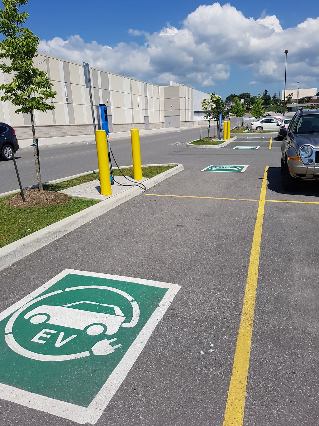 EV Charging Stations - Lvl 2, 4 bays, 2 Chargers | 507 King St W, Oshawa, ON L1J 2K4, Canada | Phone: (877) 505-2674