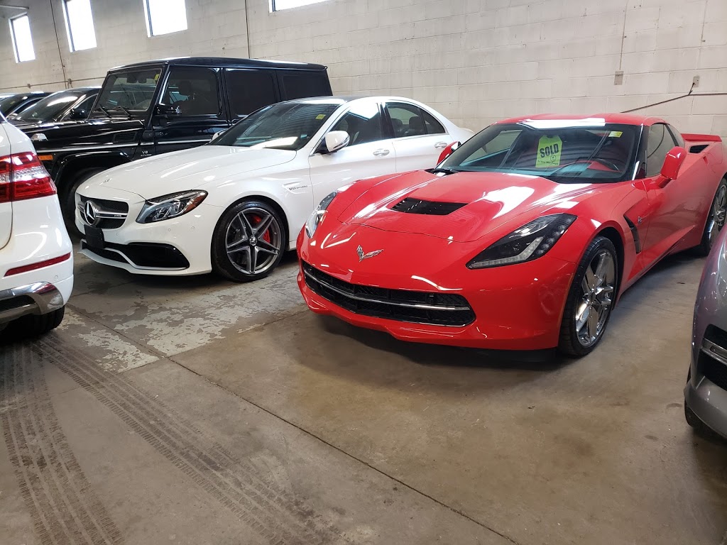 Eknoor Auto Sales | 1680 Sismet Rd, Mississauga, ON L4W 1R4, Canada | Phone: (888) 472-6551