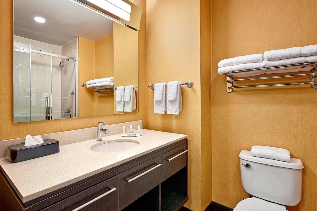 TownePlace Suites by Marriott London | 800 Exeter Rd, London, ON N6E 1L5, Canada | Phone: (519) 681-1200