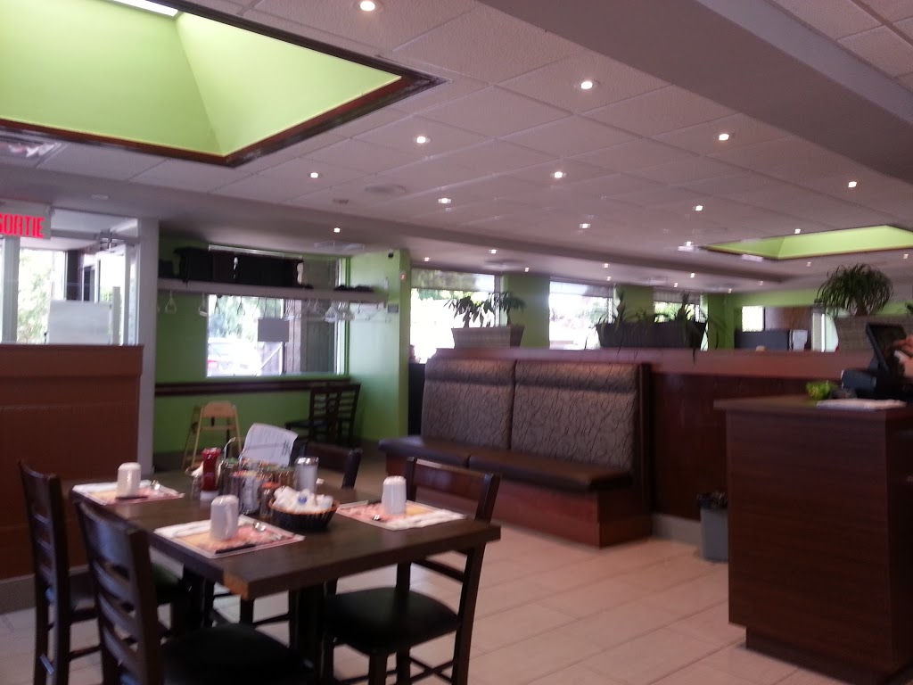 Oeuf Plus | 941 Boulevard du Séminaire N, Saint-Jean-sur-Richelieu, QC J3A 1B6, Canada | Phone: (450) 359-6633