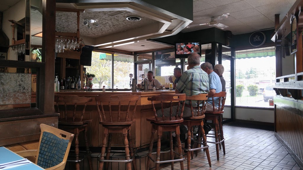 Prime Bar-B-Q Restaurant Ltd | 550 Highland Rd W, Kitchener, ON N2M 5G3, Canada | Phone: (519) 745-6611