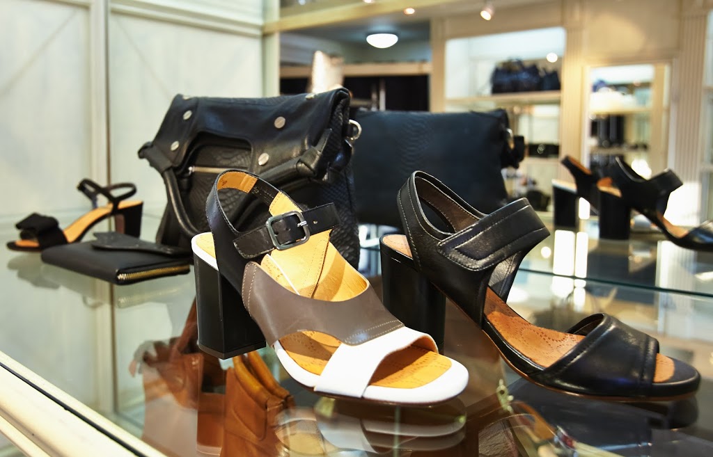 Hanleys | 382 Wilson St E, Ancaster, ON L9G 2C2, Canada | Phone: (905) 304-8432