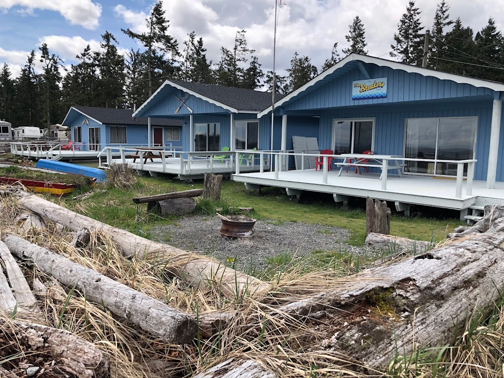 The Breakers Beachfront Resort | 8940 Clarkson Ave, Black Creek, BC V9J 1B1, Canada | Phone: (250) 337-5411