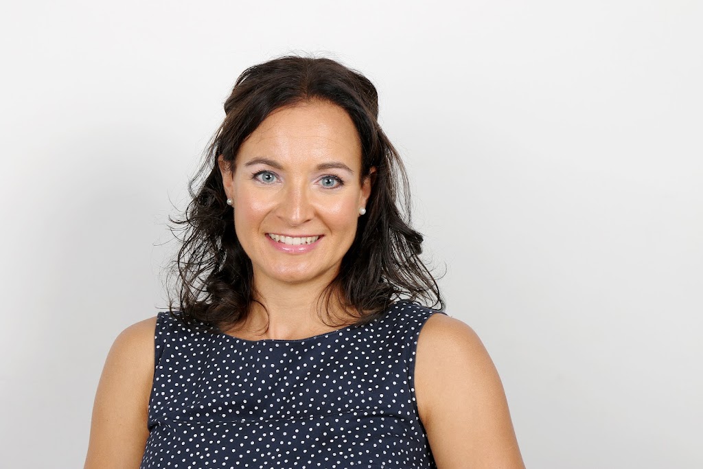 Simple Vitality - Dre Marie-Claude Poirier, chiropraticienne | 645 Rue de la Place Publique, Laval, QC H7X 1G1, Canada | Phone: (514) 206-1948