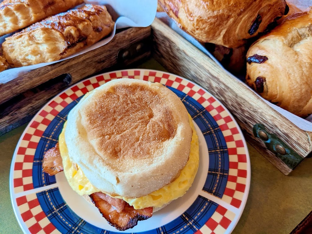 Café De La Tour | 300 Rue Sainte-Anne, Sainte-Anne-de-la-Pérade, QC G0X 2J0, Canada | Phone: (418) 325-1746