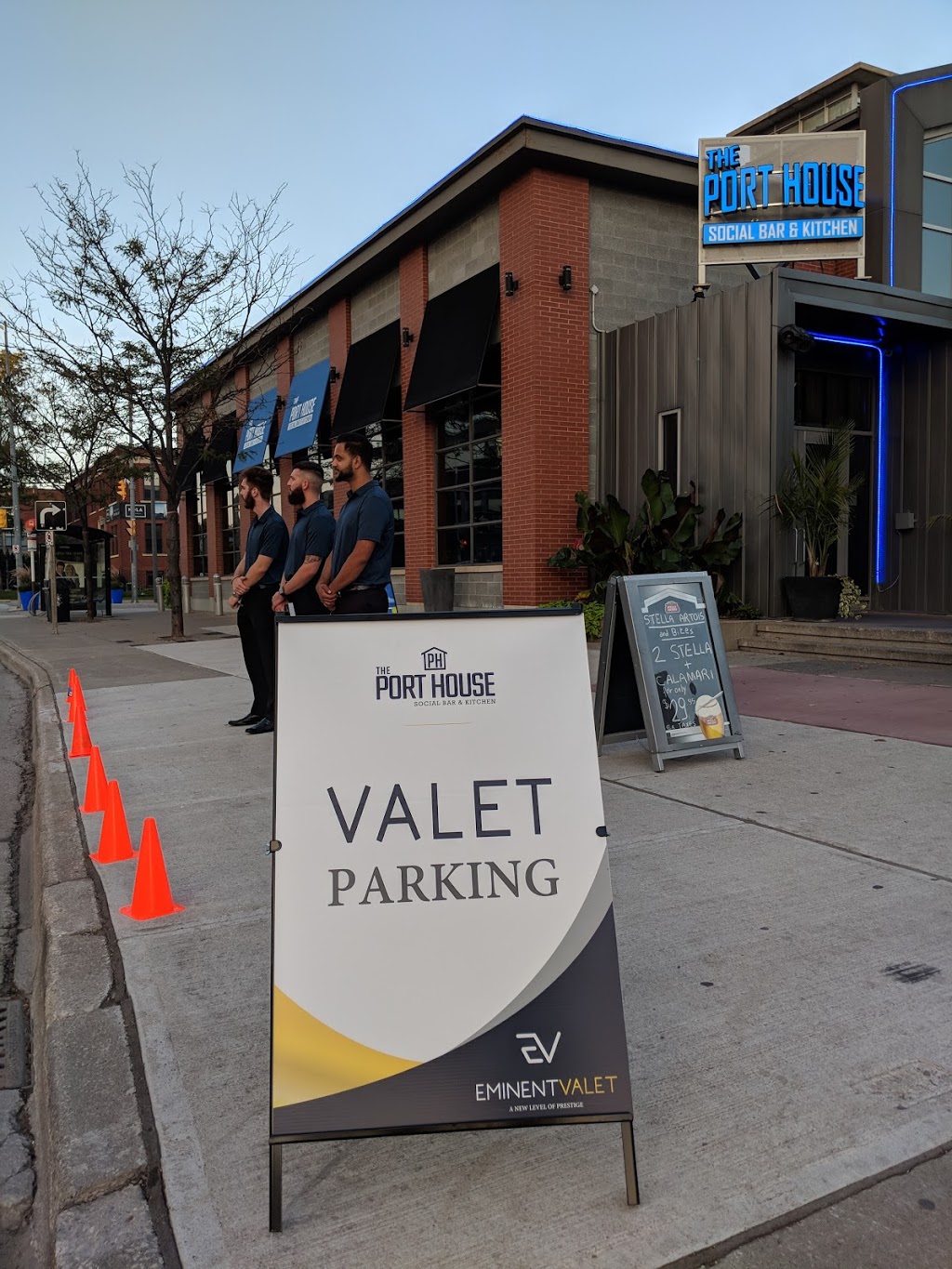 Eminent Valet | 6410 Kestrel Rd, Mississauga, ON L5T 1Z8, Canada | Phone: (416) 887-7155