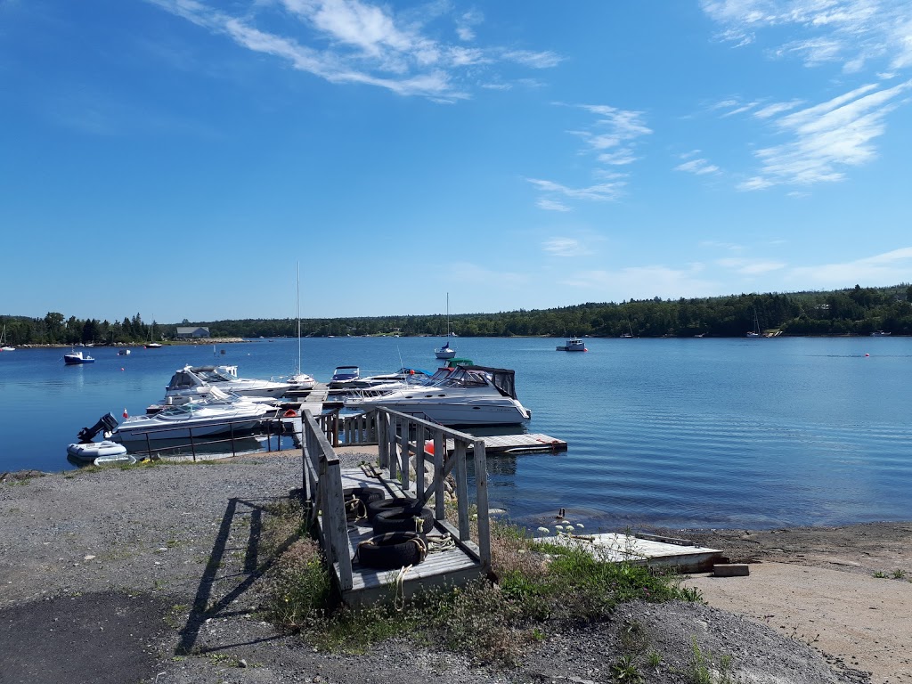 Bay Landing Restaurant Lounge & Marina | 354 Prospect Rd, Prospect Bay, NS B3T 1Z7, Canada | Phone: (902) 852-3465