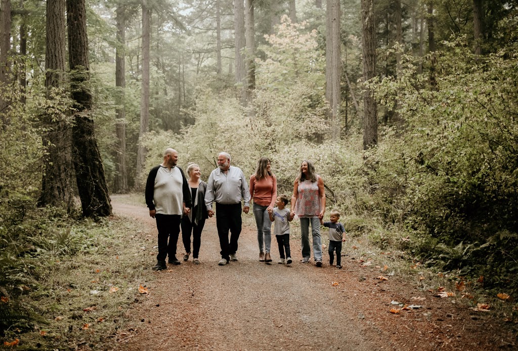 Kelsey Lageri Photography | 3737 Dallimore Rd, Victoria, BC V9C 3X5, Canada | Phone: (778) 678-4582