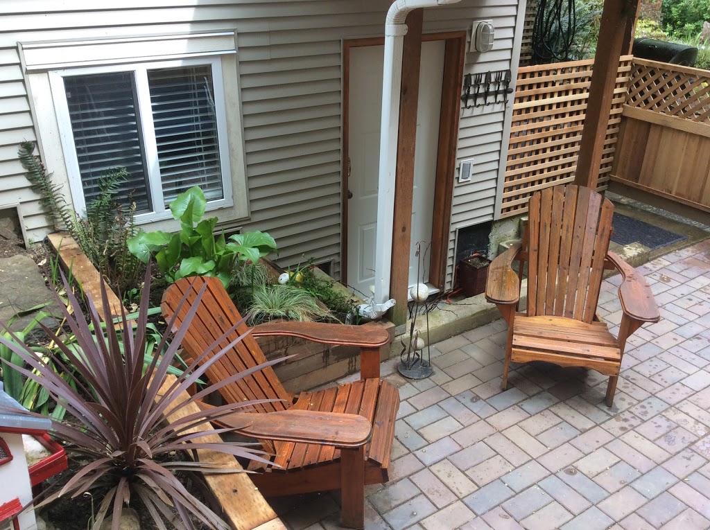 Time-Out Oceanside Bed & Breakfast | 37 Pirates Ln, Nanaimo, BC V9R 6R1, Canada | Phone: (250) 754-1304