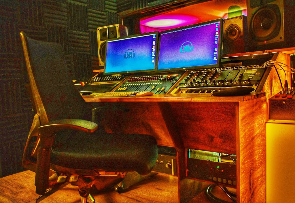 Studio Kampus Montréal | 2700 Rue Angus, Montréal, QC H2H 1P3, Canada | Phone: (514) 659-3721