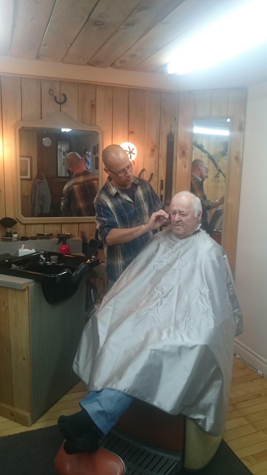 barbier rawdon | 3467 Rue Albert, Rawdon, QC J0K 1S0, Canada | Phone: (450) 917-3742