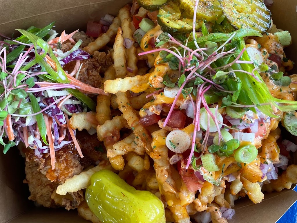 Bourbon Street Chicken Truck | 2867 Bridle Rd N, Oshawa, ON L1H 7K4, Canada | Phone: (647) 886-2802