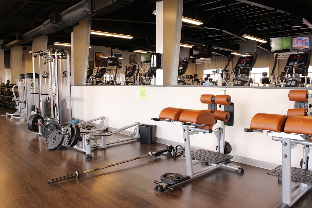 Club Superforme | 230 Boulevard Saint-Joseph O #100, Drummondville, QC J2E 1M3, Canada | Phone: (819) 850-2400