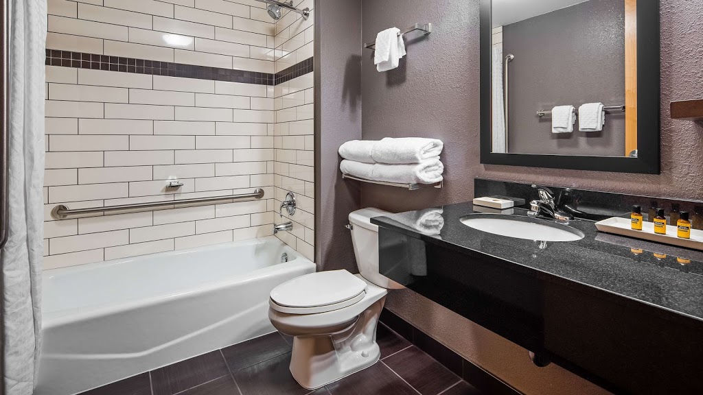 Best Western Plus Eastgate Inn & Suites | 3840 Eastgate Dr, Regina, SK S4Z 1A5, Canada | Phone: (306) 352-7587
