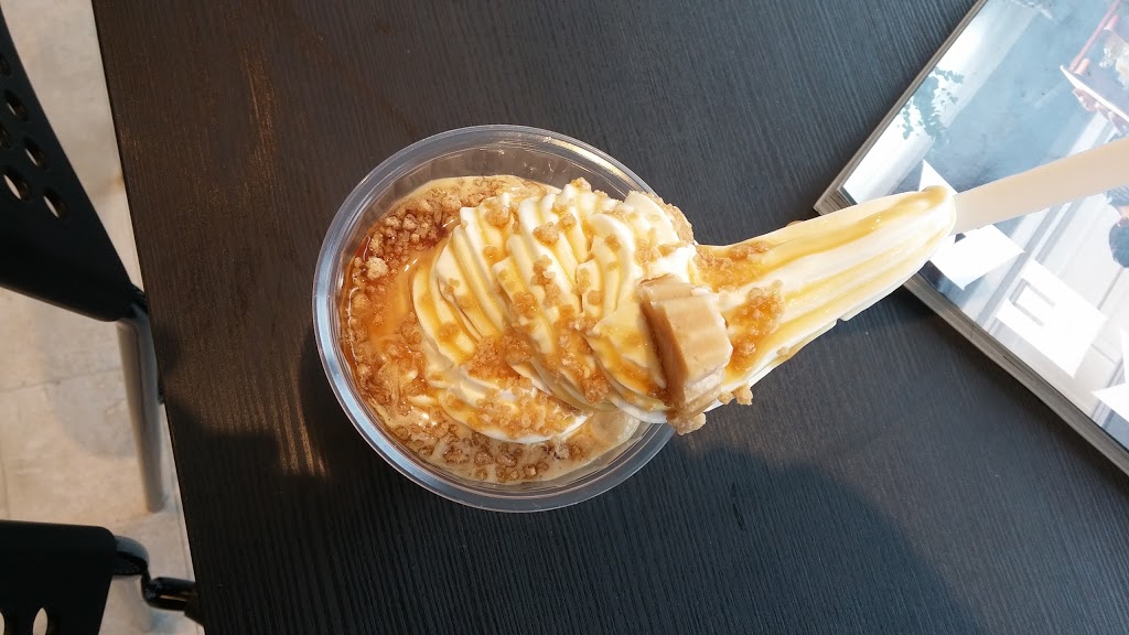 Créme Glacée En Folie | 2684 Rue Galt O, Sherbrooke, QC J1K 2X2, Canada | Phone: (819) 791-1590