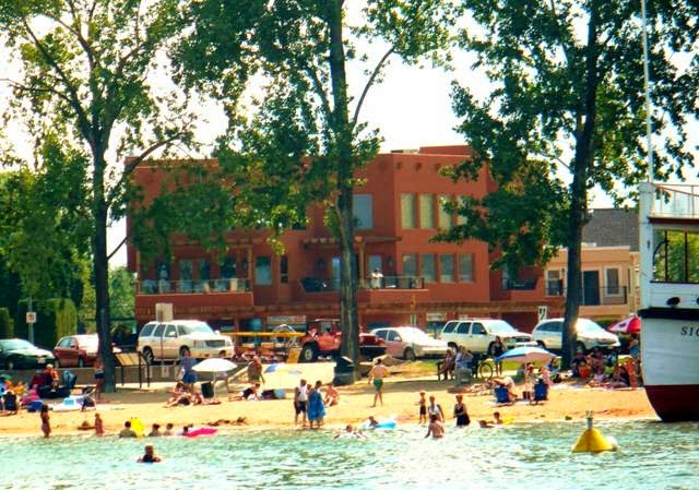 Casa Grande Inn | 1070 Lakeshore Dr Unit 201, Penticton, BC V2A 1C1, Canada | Phone: (250) 276-3030