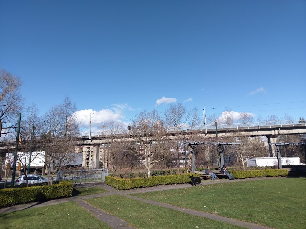Granville Loop Park | 1435 W 5th Ave, Vancouver, BC V6Z 1N3, Canada | Phone: (604) 873-7000