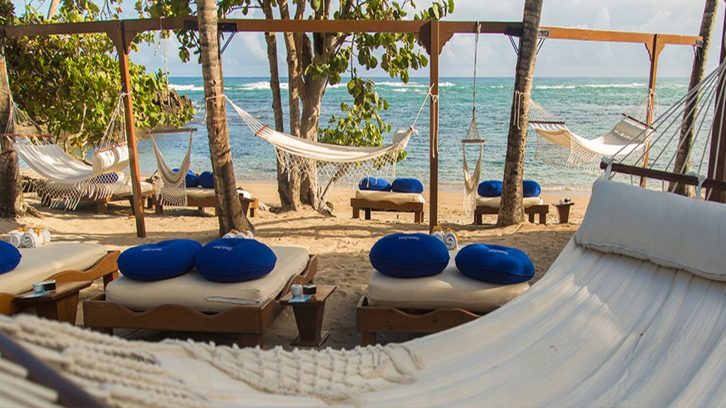 Caribbean & Worldwide VIP Vacations | 331 Woodhaven Pl SW, Calgary, AB T2W 5P4, Canada | Phone: (403) 200-6013