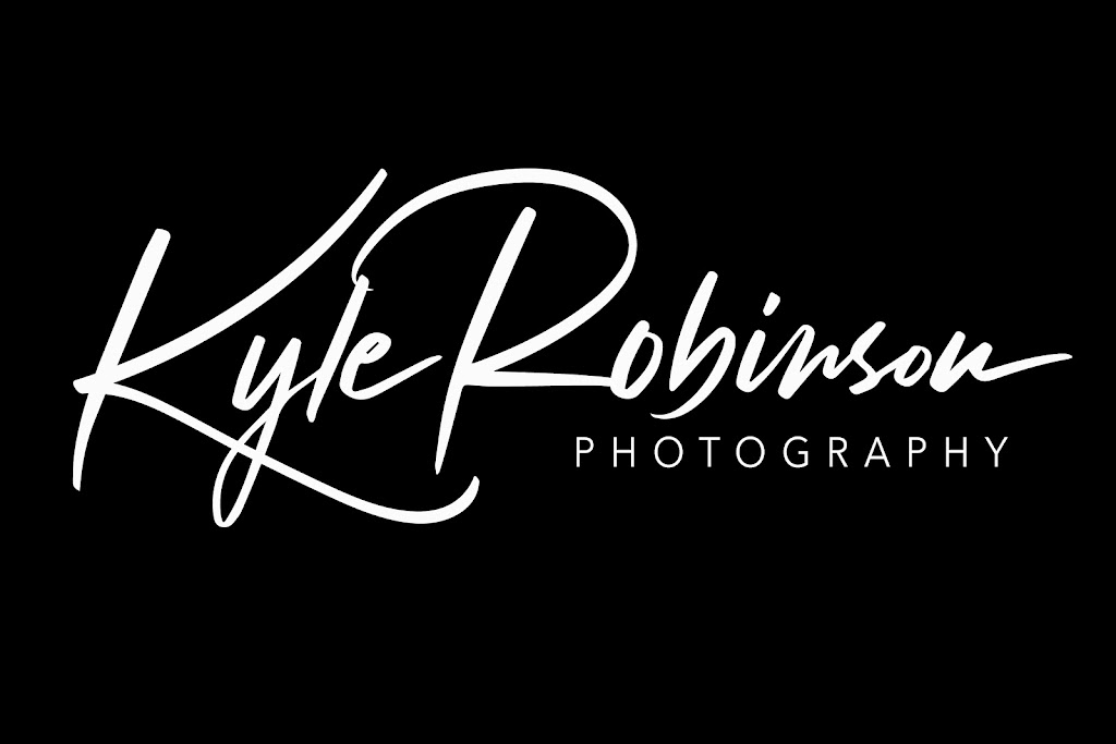 Kyle Robinson Photography | 2563 Crystalview Dr, Victoria, BC V9B 6M8, Canada | Phone: (250) 661-3611