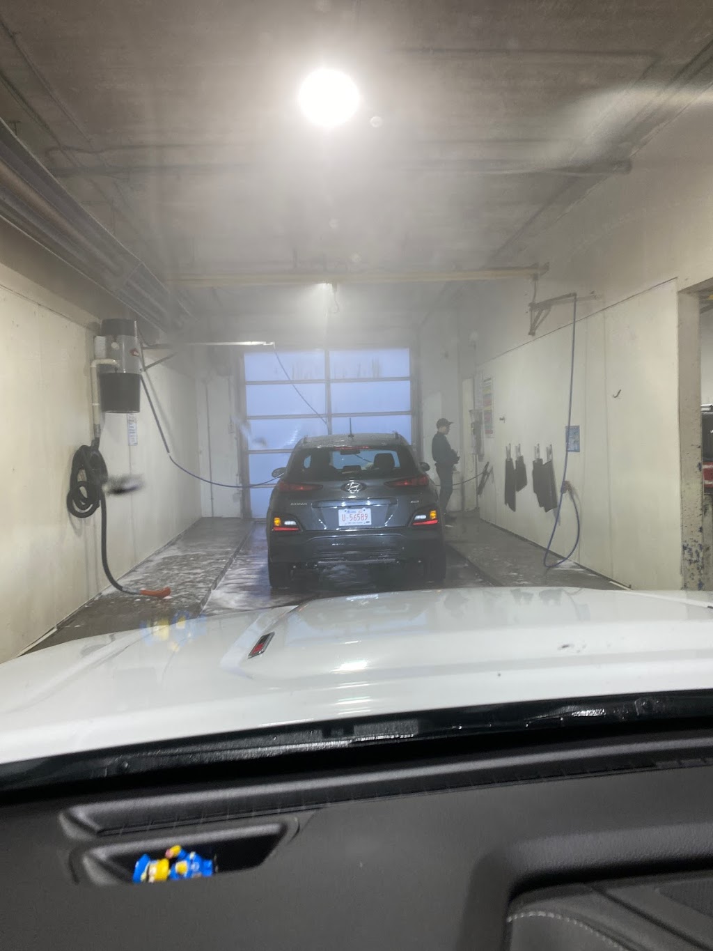 McKnight Village Car Wash | 5509 Falsbridge Dr, Calgary, AB T3J 3E8, Canada | Phone: (403) 285-8225