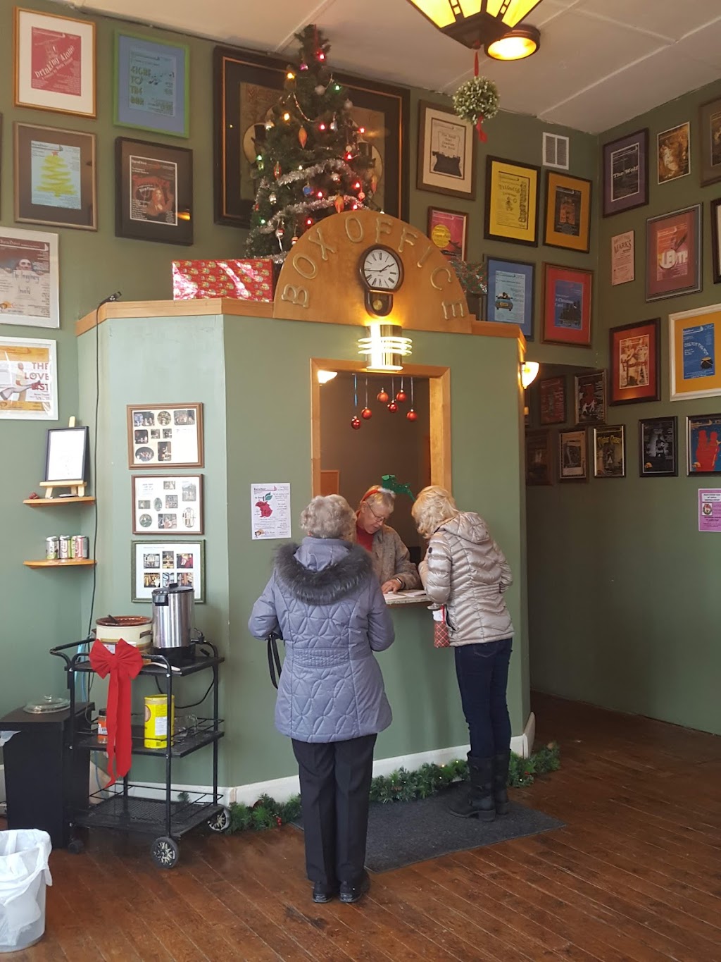 Full Circle Theatre | 26 Craig St, Perth, ON K7H 1X9, Canada | Phone: (613) 267-1884
