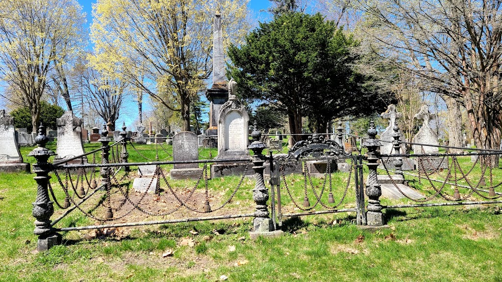 Sir John A. Macdonald Gravesite | Cataraqui North, Kingston, ON K7M, Canada | Phone: (613) 546-6545