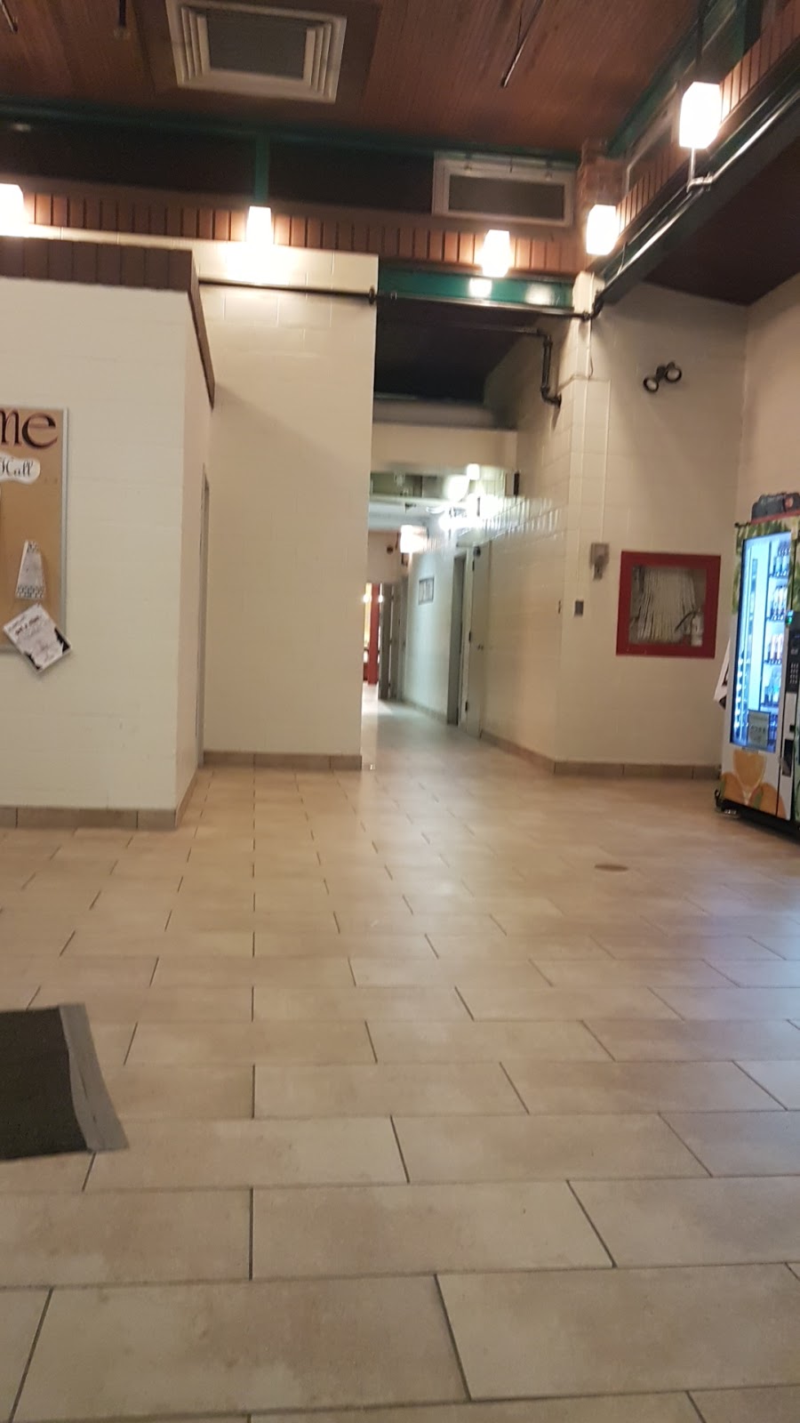 Dewhurst Dining Hall - Dewies | Lennoxville, Sherbrooke, QC J1M 0C8, Canada | Phone: (819) 822-9600 ext. 2685