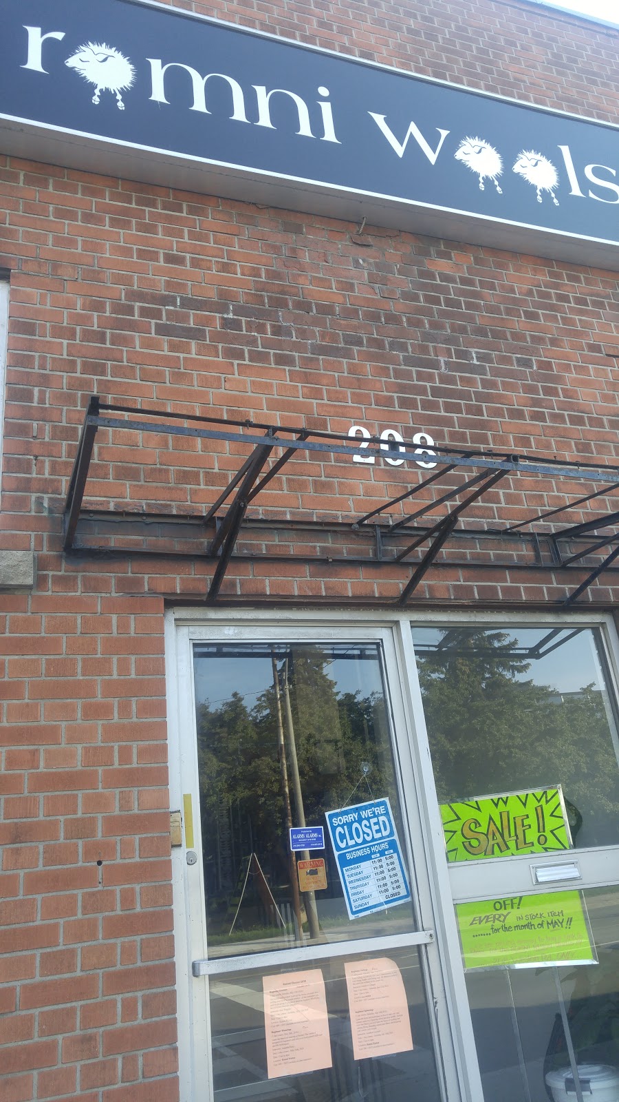 Romni Wools Store and Studio | 208 Weston Rd, Toronto, ON M6N 3P5, Canada | Phone: (647) 341-8388