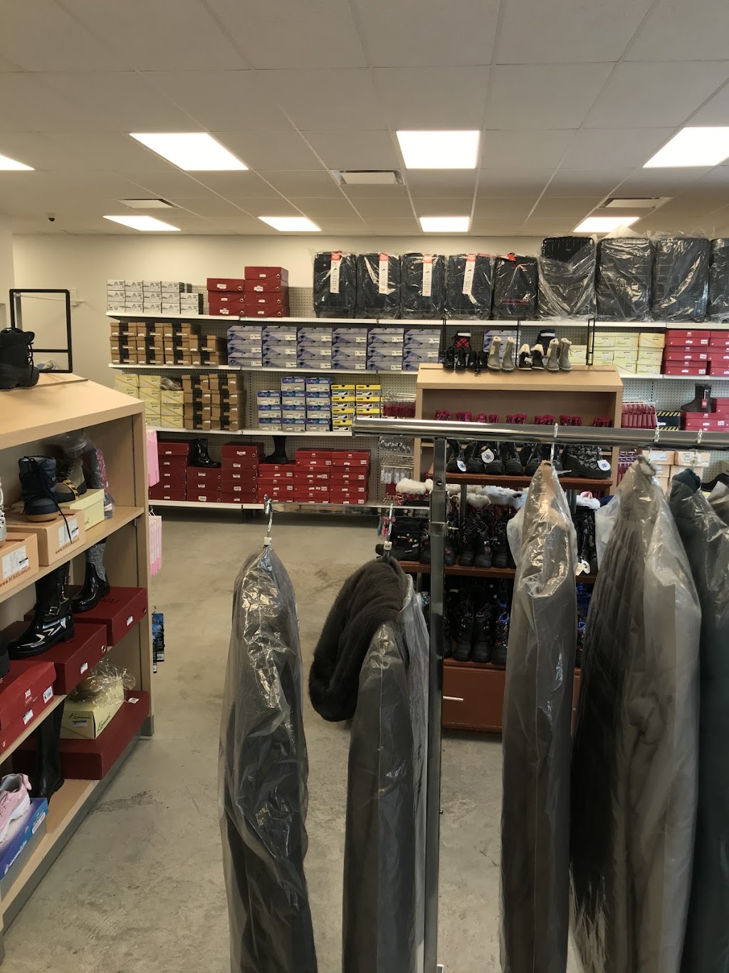 Sacko Douglas | 2850 Rue de Lyon, Longueuil, QC J4L 3R2, Canada | Phone: (450) 674-6767