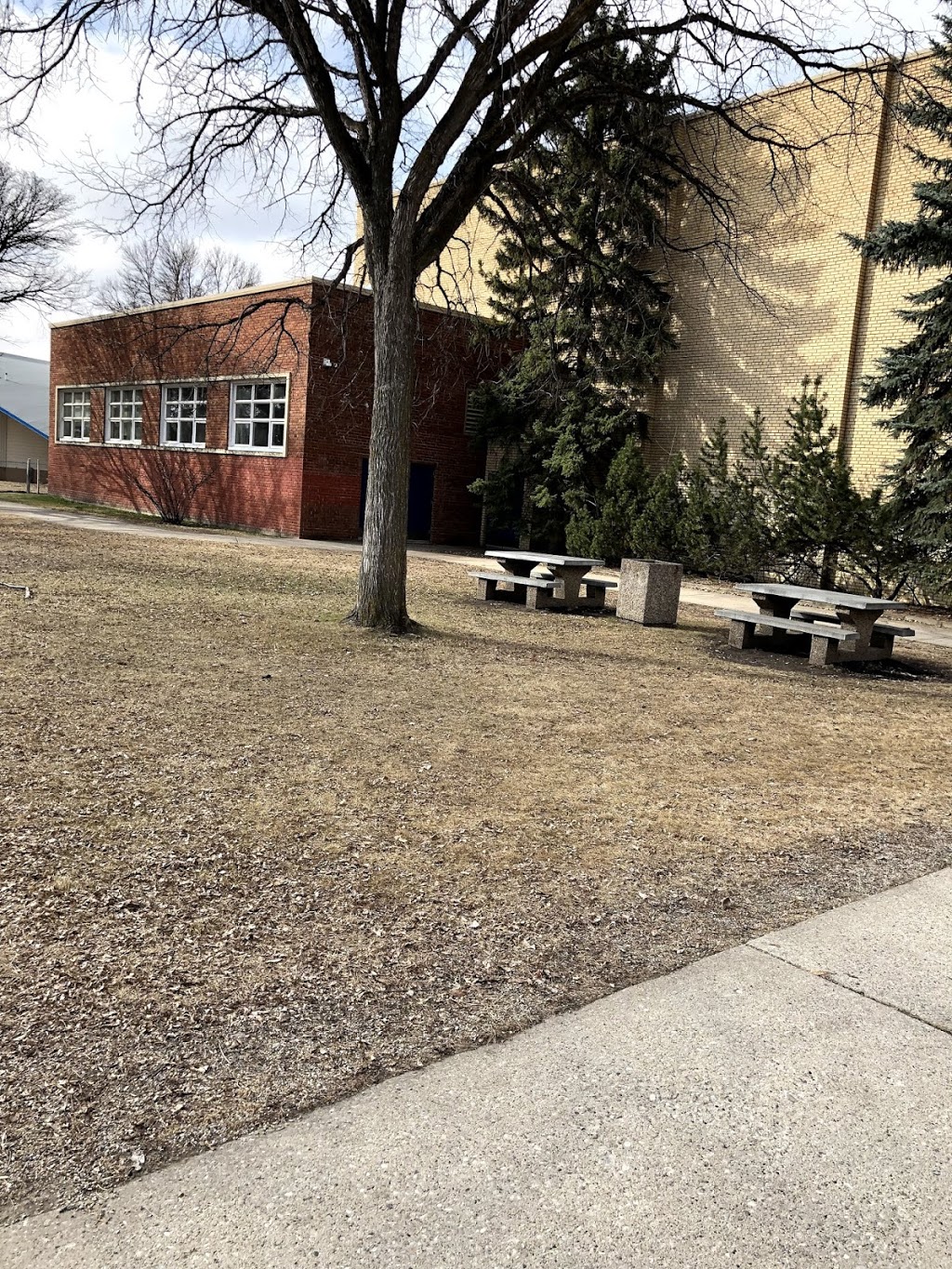 Eastglen School | 11430 68 St NW, Edmonton, AB T5B 1P1, Canada | Phone: (780) 479-1991
