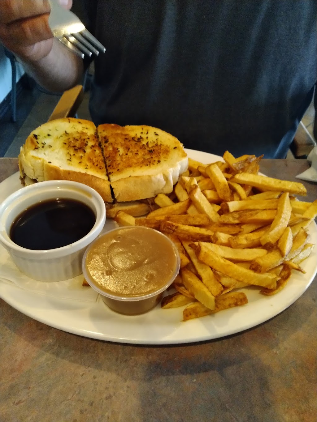 Clydes Pub | 7248 2 St, Grand Forks, BC V0H 1H0, Canada | Phone: (250) 442-3913