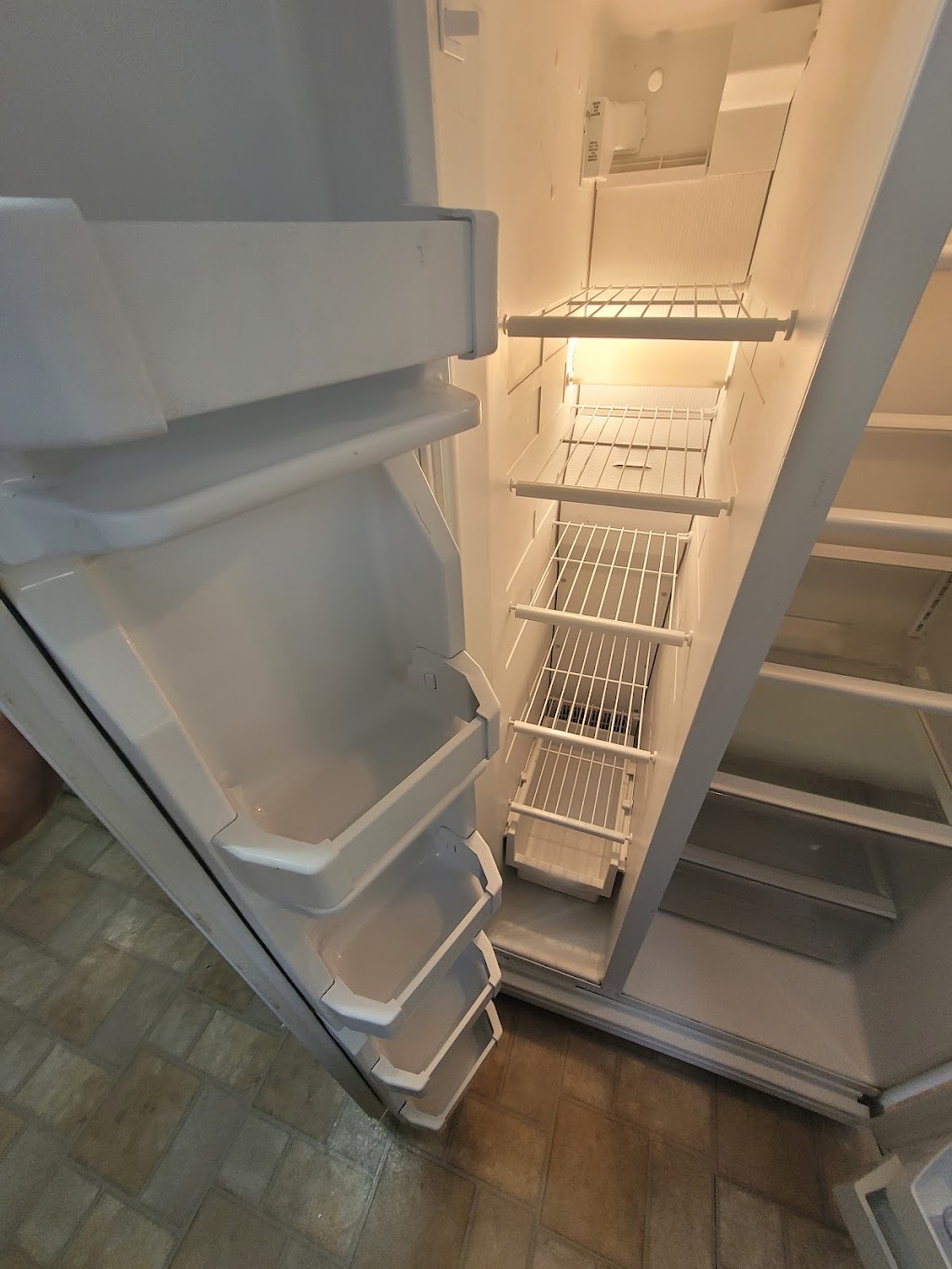 Mutz Cleaning Services | 537 Lynnbrook Pl, Waterloo, ON N2L 4X4, Canada | Phone: (519) 503-4445