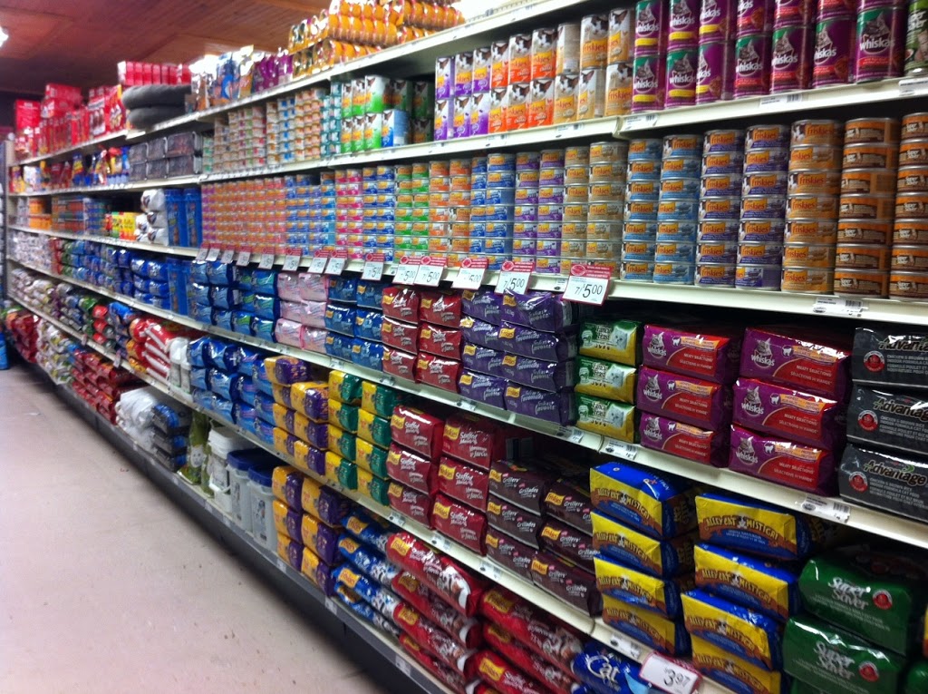 Mike DEAN Local GROCER - Sharbot Lake | 1039 Elizabeth St, Sharbot Lake, ON K0H 2P0, Canada | Phone: (613) 279-1020