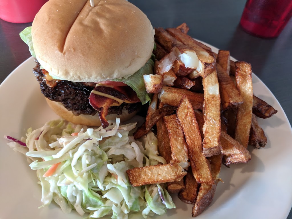 Old No 12 Cafe & Lounge | 15 Avenue la Verendrye, Ste. Anne, MB R5H 1B3, Canada | Phone: (204) 422-5955