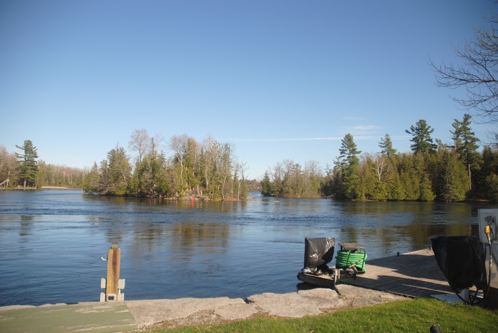 Lock 27 Tap & Grill | 2824 River Ave, Youngs Point, ON K0L 3G0, Canada | Phone: (705) 652-6000